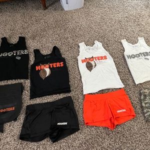 Hooters uniform
